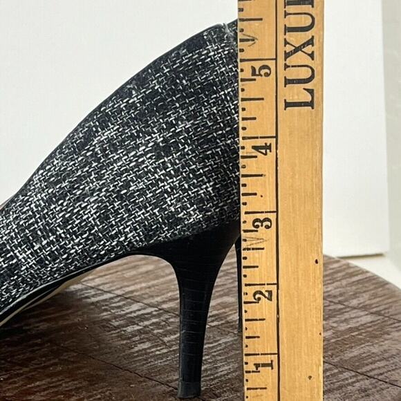 Banana Republic Heels Pumps Womens 8.5 Black White Tweed Fabric Leather - Picture 11 of 12
